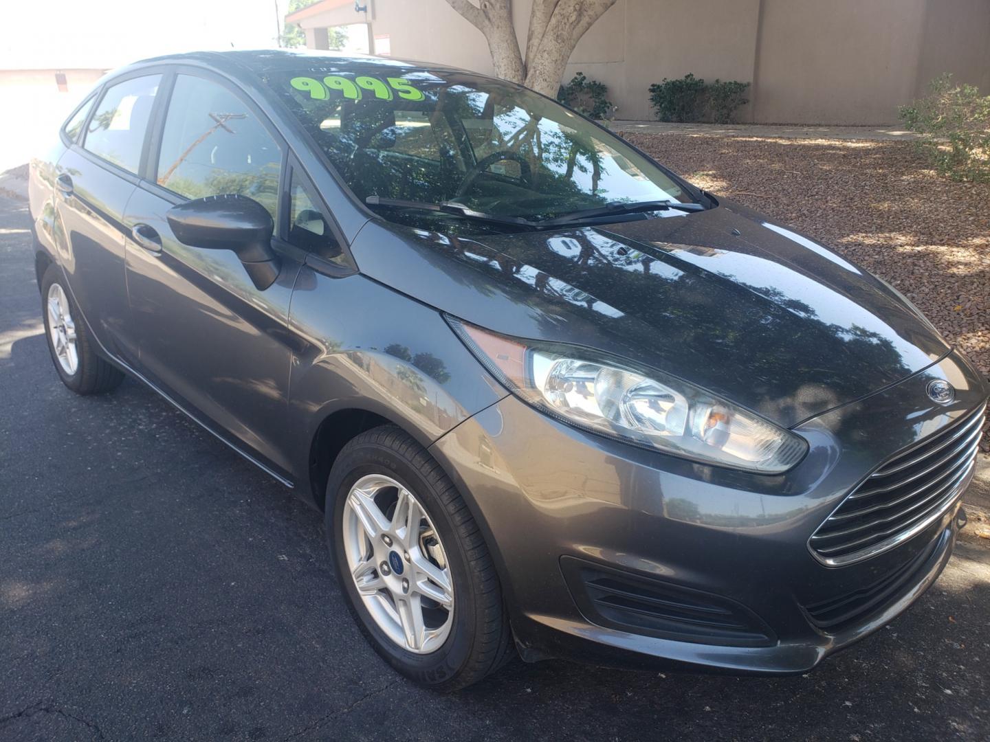 2019 /black Ford Fiesta SE (3FADP4BJ3KM) with an 1.6L L4 DOHC 16V engine, 6-Speed Automatic transmission, located at 323 E Dunlap Ave., Phoenix, AZ, 85020, (602) 331-9000, 33.567677, -112.069000 - Photo#2